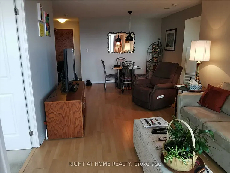 1235 Bayly St #512 — Photo 7