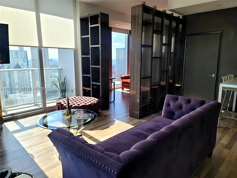 151 SE 1st St #Penthouse 11 — Photo 3