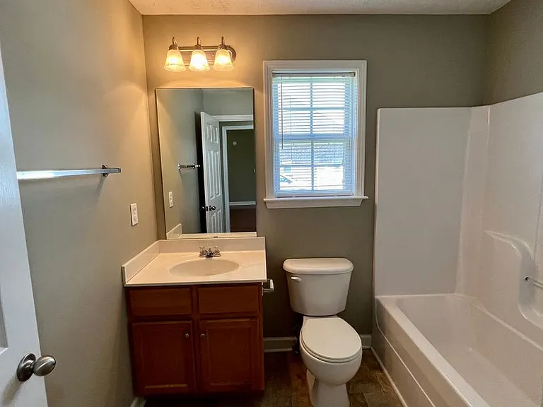 1030 Coral Dr — Photo 15
