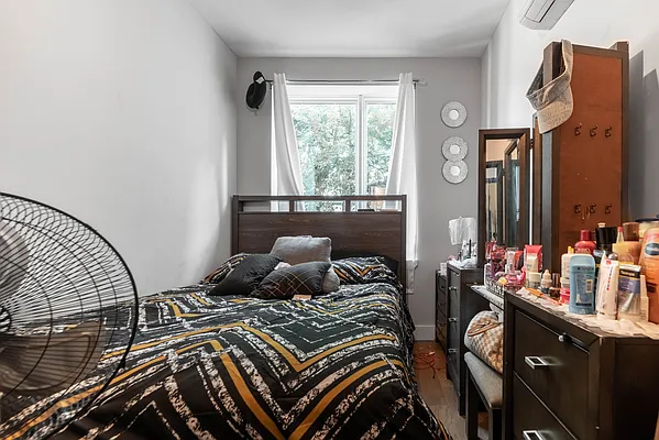 Rented by Joel Scharf, LREB | media 20