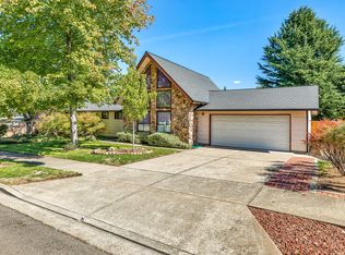 991 La Loma Dr, Medford, OR 97504
