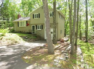 1773 Bartholomew Rd, Middletown, CT 06457