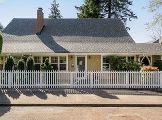 2695 SW Montgomery Dr, Portland, OR 97201