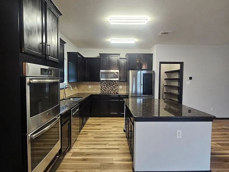 6604 Mustang Creek Rd — Photo 8