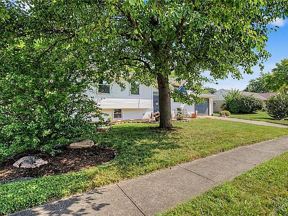 3rd image of 148 Beverly Pl