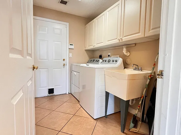 9546 Worswick Ct — Photo 8