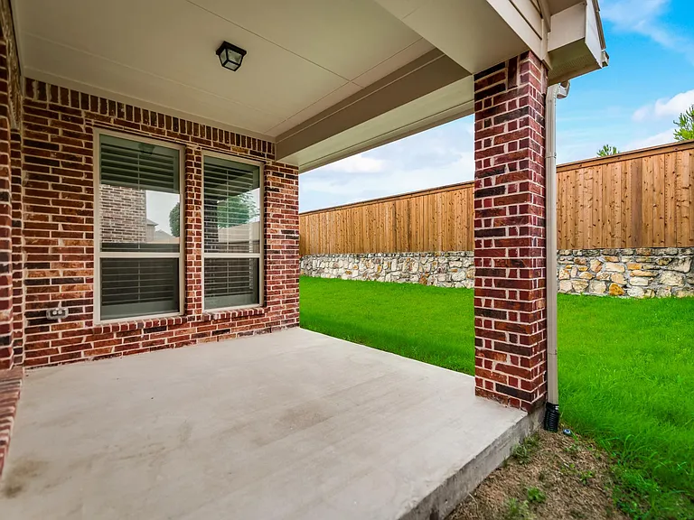 15901 Crosslake Ct — Photo 35