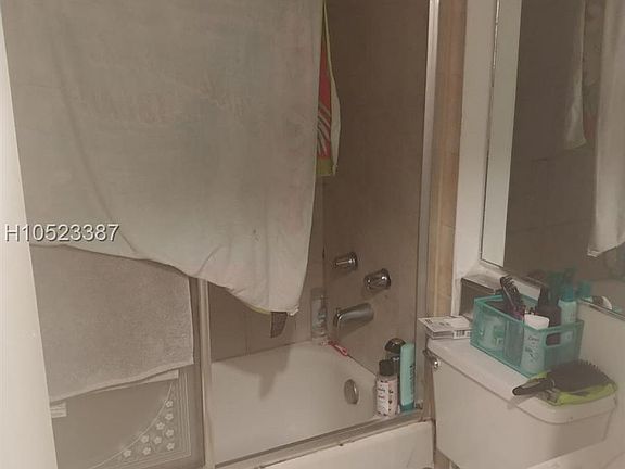 4th image of 651 Cypress Lake Blvd #M19