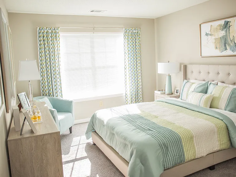 Scarlett Place Apartments — Photo 9