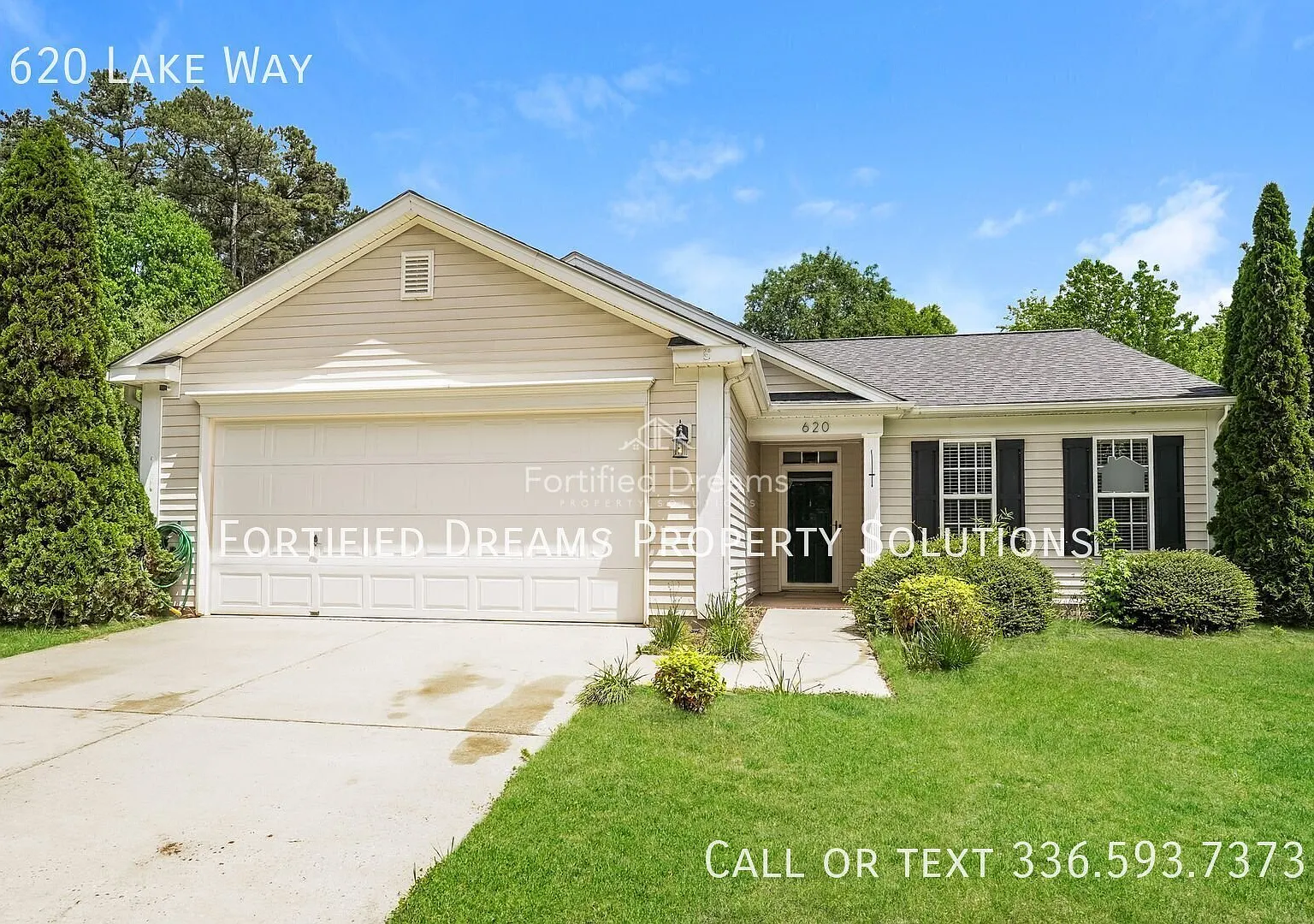 Cozy 3-Bedroom Home with a Fireplace and Yard in Convenient Kernersville!! — Photo 1