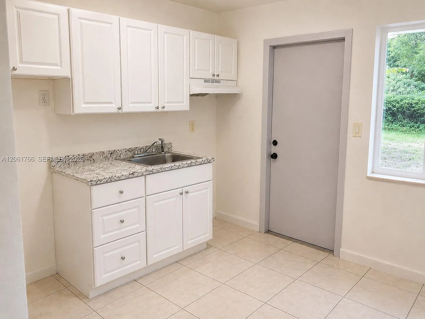 Airline Estates — Photo 3