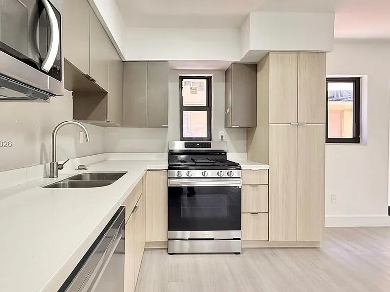 609 Lenox Ave #A2 — Photo 5