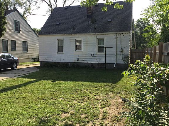 2nd image of 11676 Evergreen Ave