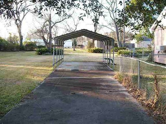 4th image of 118 3rd Ave