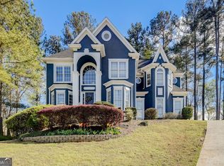 1010 Rowe Oak Cir, Lawrenceville, GA 30043