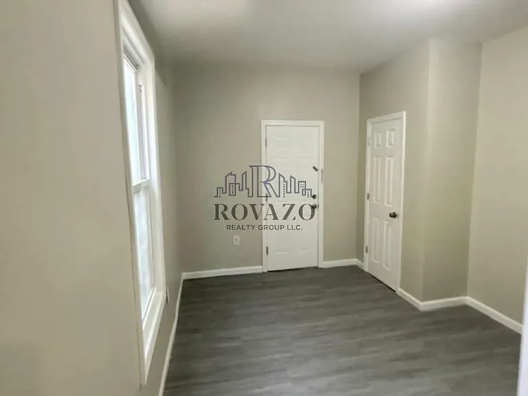 219-220 N 5th St #2 — Photo 2