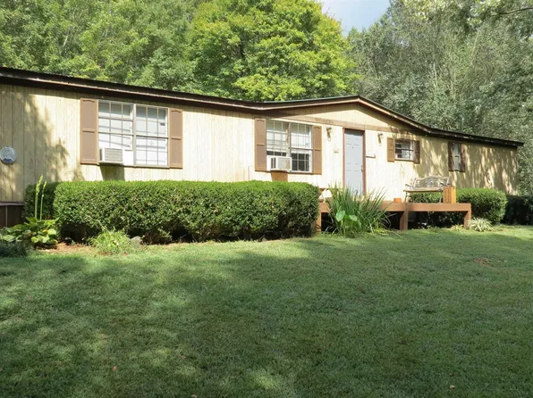 229 Freedom Ln, Cornelia, GA 30531