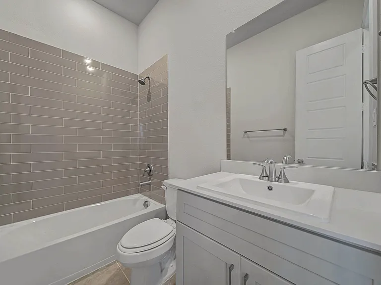 4484 N River Walk Dr — Photo 15
