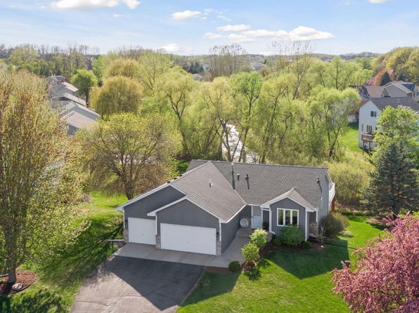 5715 Yucca Ln N, Plymouth, MN 55446