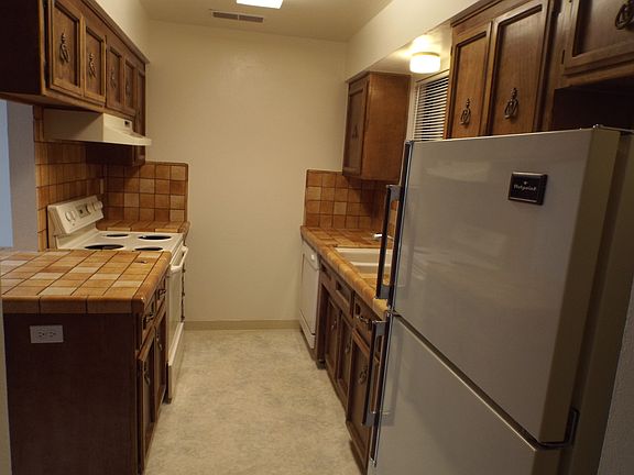 4th image of 3018 Monticello Ln APT C