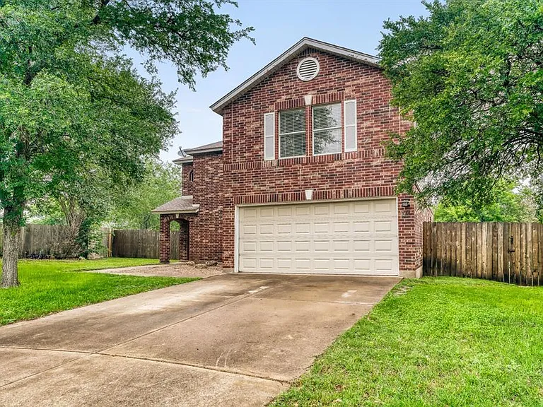 928 Justeford Dr — Photo 3