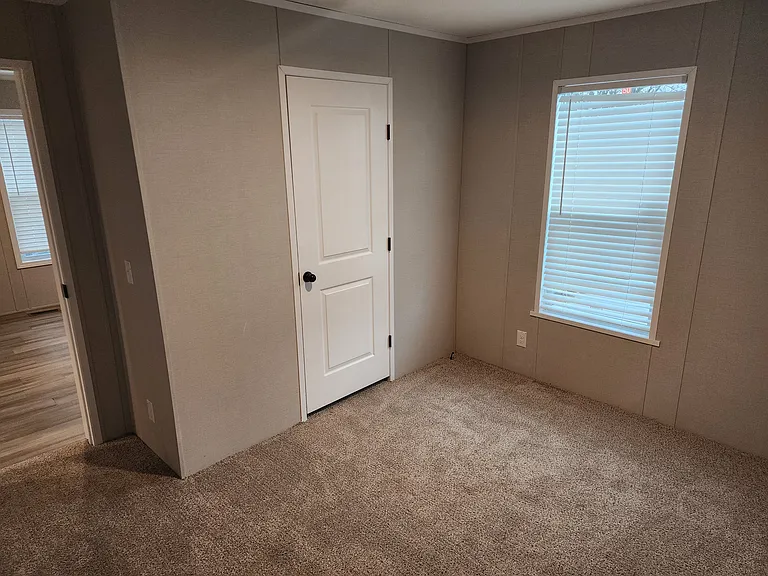 13955 Bronte Dr N — Photo 29