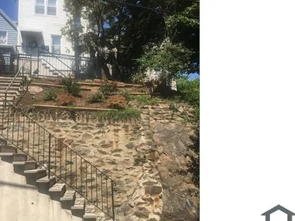 169 Fillmore St, Yonkers, NY