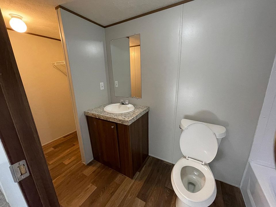 2nd image of 1529 Kelly Ct