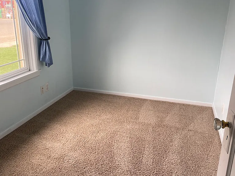 102 S Pearl St — Photo 13
