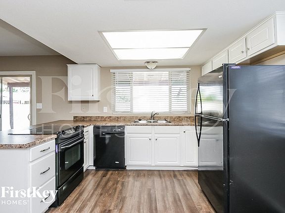 5th image of 2312 E Commonwealth Ave