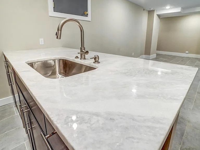 425 N Arthur Ashe Blvd #B — Photo 8