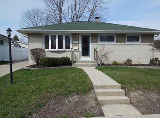 6543 S 17th St, Milwaukee, WI 53221