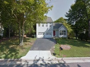 9030 Chestnut Ridge Rd, Fairfax Station, VA 22039