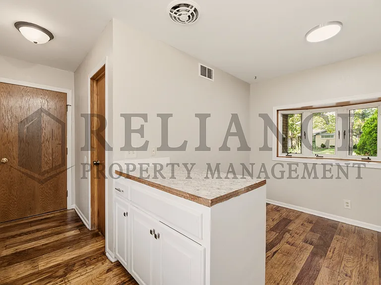 9923 W Binter Ln — Photo 28