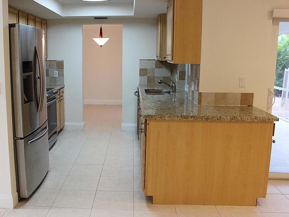 3rd image of 637 Ibis Dr