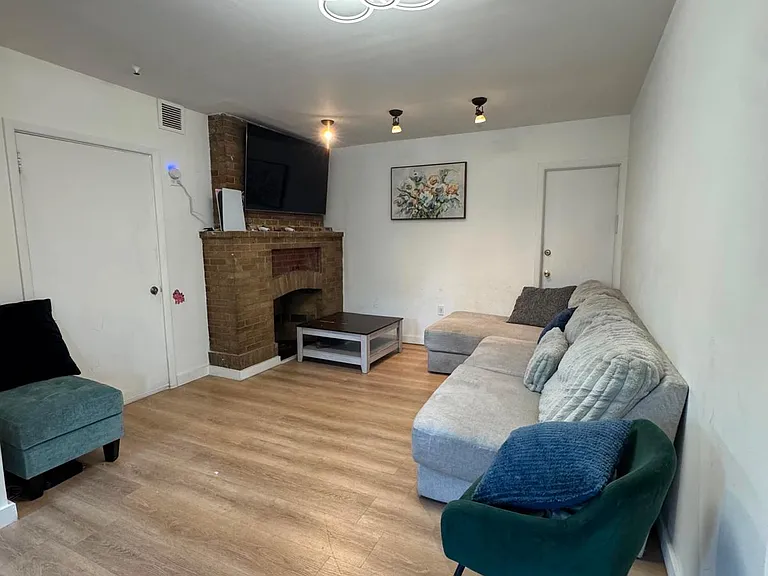 725 Westfield Ave — Photo 9