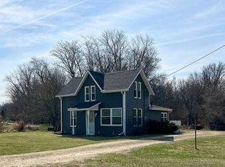 1821 298th St, Calamus, IA 52729