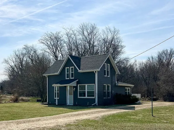 1821 298th St, Calamus, IA 52729