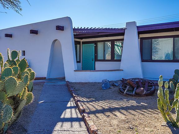 5th image of 1305 E Desert Cove Ave