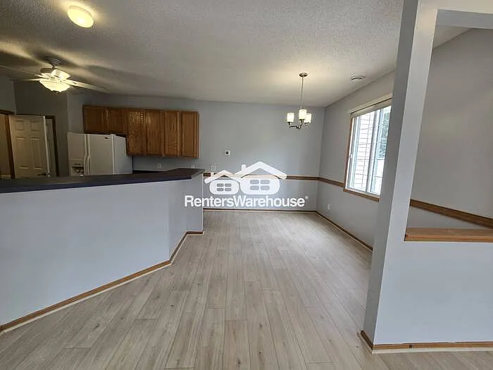 1945 Mockingbird Ave — Photo 7