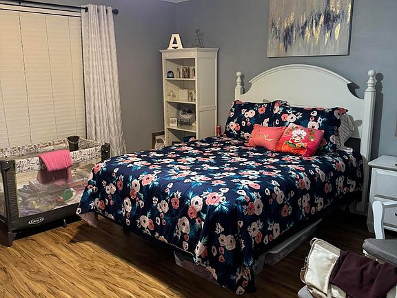 2nd image of 280 Carrera Ln