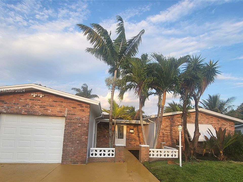 1st image of 820 SW 67th Ave