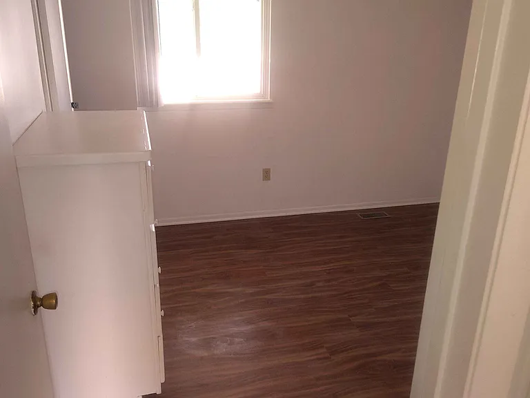 1939 Burrows St #1939 — Photo 4