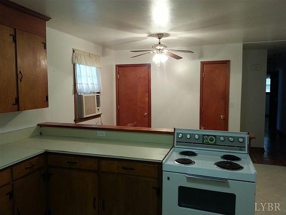 4th image of 346 Hilltop Dr