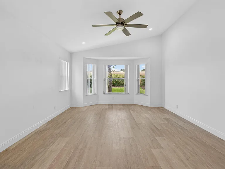11728 Dove Hollow Ave — Photo 31