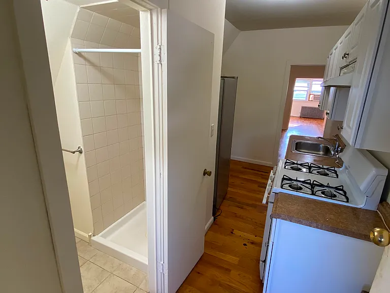 44 Washington St #3 — Photo 7