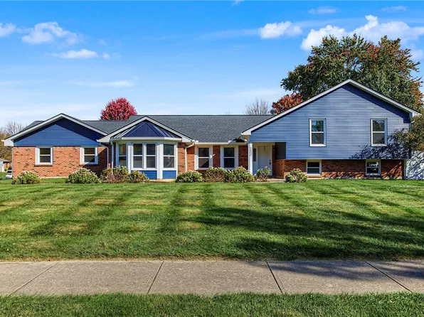 2800 Ramblingwood Ln, Dayton, OH 45458