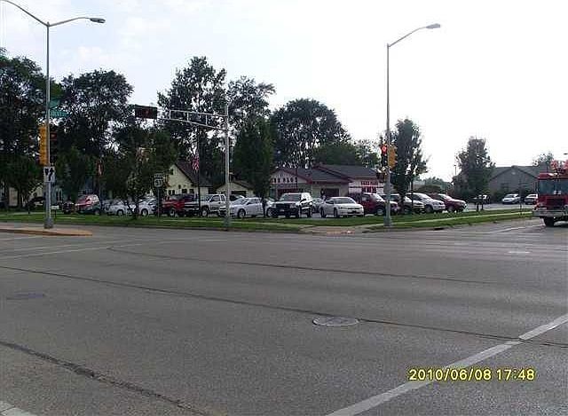 1st image of 1600 Center Ave