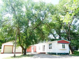 440 Cardinal St SE, Wolsey, SD 57384