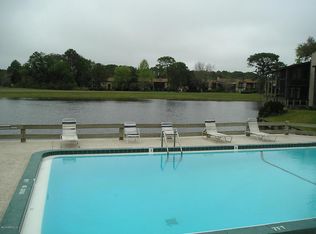 7947 Los Robles Ct, Jacksonville, FL 32256